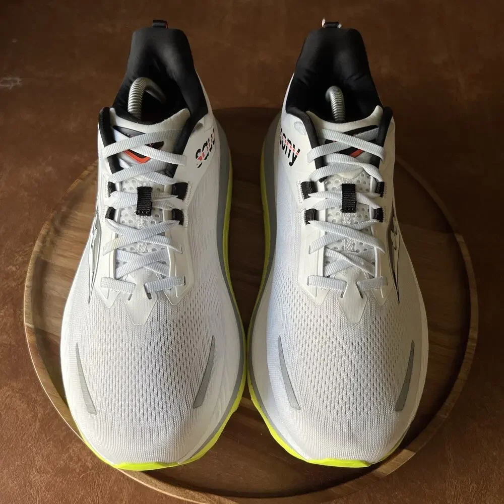 Saucony Hurricane 24 Max Cushion White Gray Men’s 11 W Running Shoes Sneakers